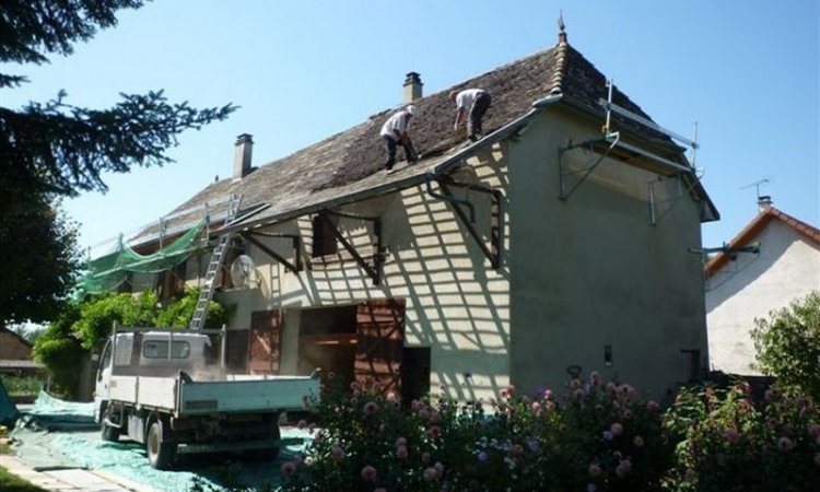 Entreprise pour la rénovation de couverture de maison dauphinoise à Bourgoin-Jallieu